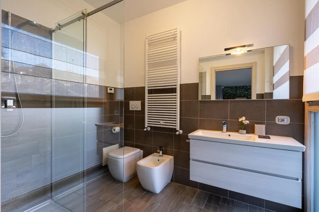 Villa Costanza- Private Heated Pool, Steam Room & Sauna - Bellagio Village Residence Oliveto Lario