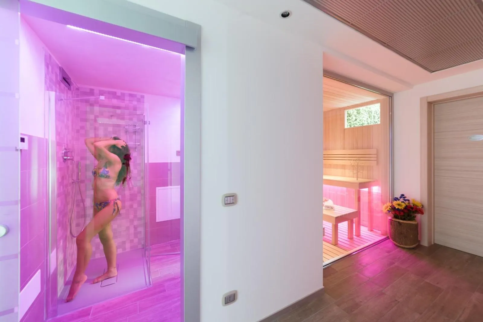 Villa Costanza- Private Heated Pool, Steam Room & Sauna - Bellagio Village Residence Oliveto Lario