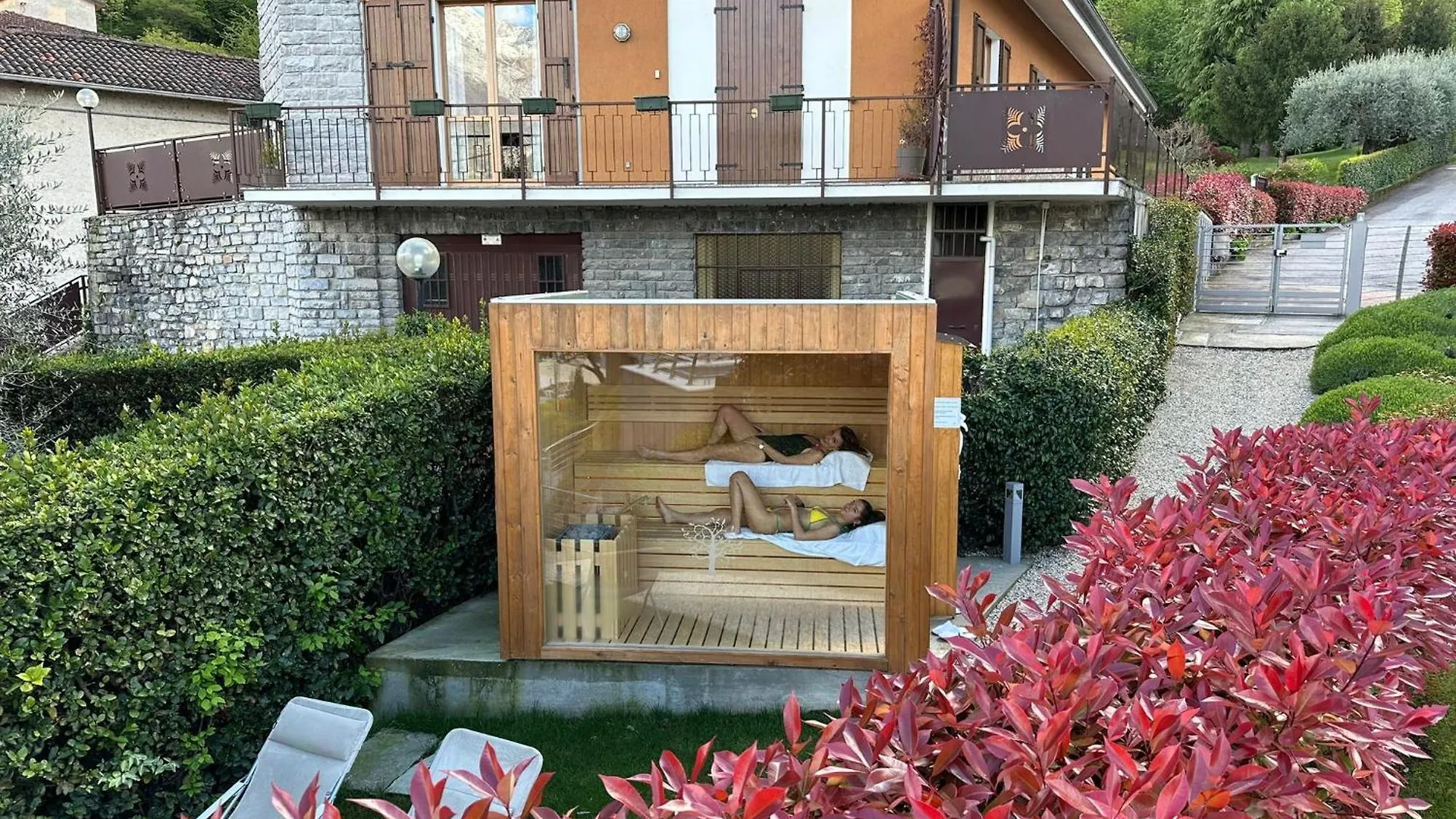 Villa Costanza- Private Heated Pool, Steam Room & Sauna - Bellagio Village Residence Oliveto Lario