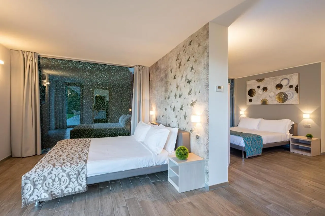 Villa Costanza- Private Heated Pool, Steam Room & Sauna - Bellagio Village Residence Oliveto Lario