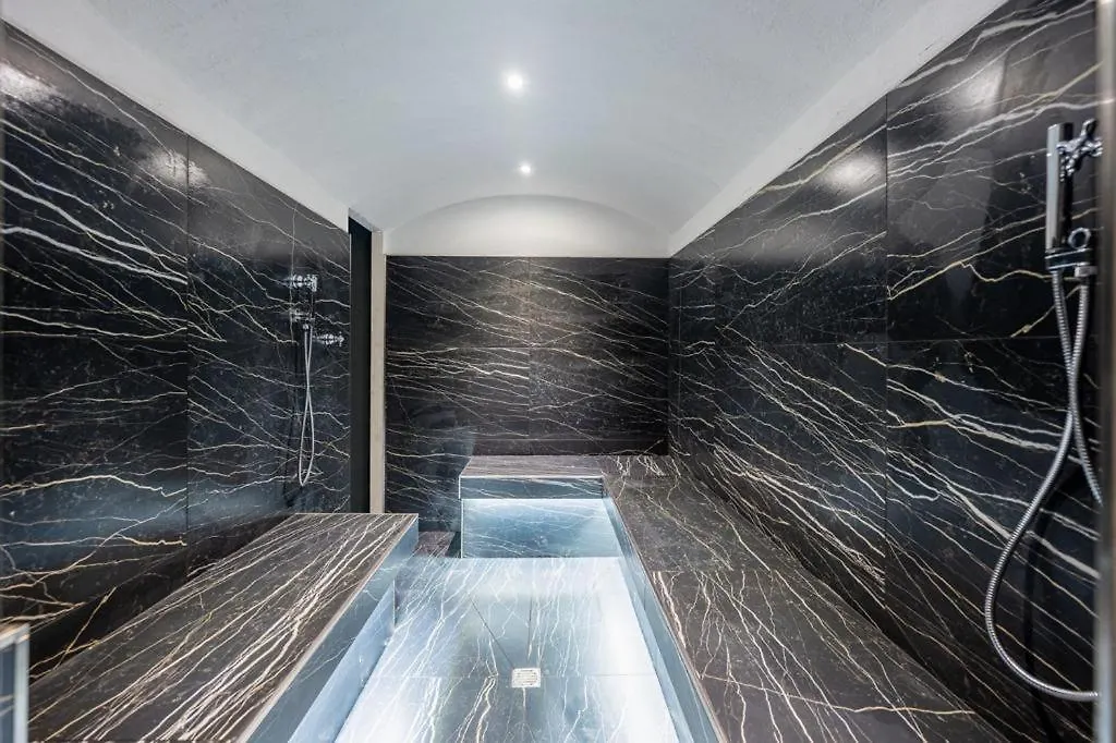 Villa Costanza- Private Heated Pool, Steam Room & Sauna - Bellagio Village Residence Oliveto Lario Włochy